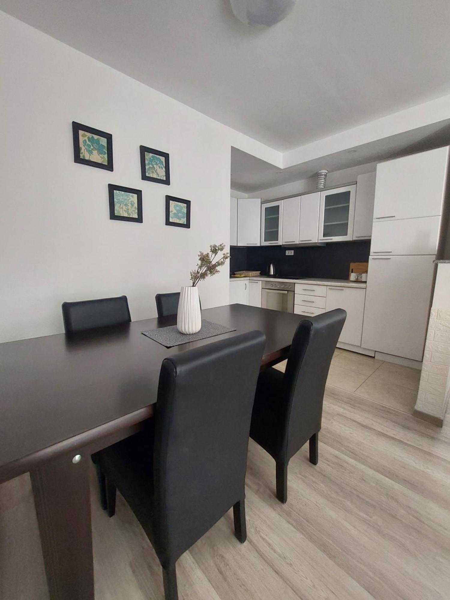 Private Apartments Prishtina Приштина Екстер'єр фото